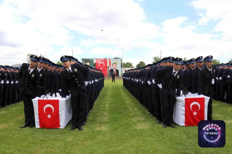Polis Meslek Eğitim Merkezi’nde mezuniyet sevinci