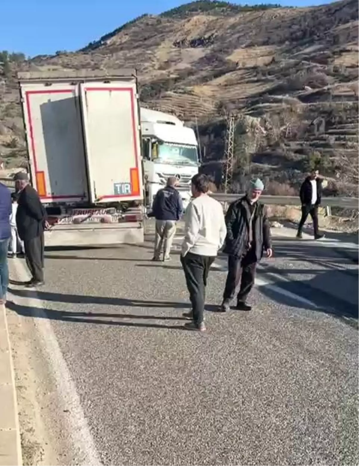 Adıyaman’da Tır Kazası, Trafikte Aksama Yaşandı