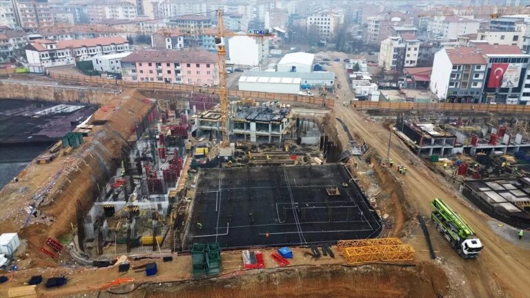 Battalgazi’de Deprem Konutları İçin İnşaat Hız Kesmeden Devam Ediyor