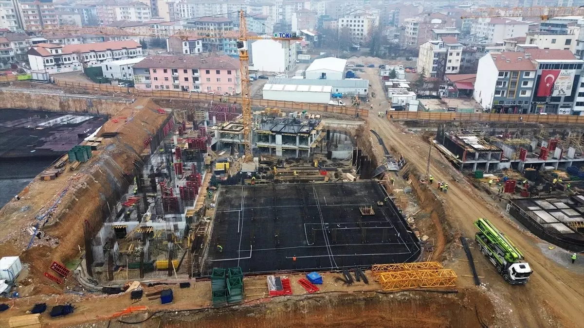 Battalgazi’de Deprem Konutları İçin İnşaat Hız Kesmeden Devam Ediyor