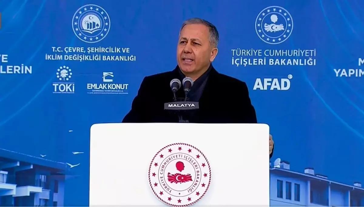 İçişleri Bakanı Yerlikaya, Malatya’da 201 bininci konutun teslim töreninde Türkiye’nin dayanışmasını vurguladı