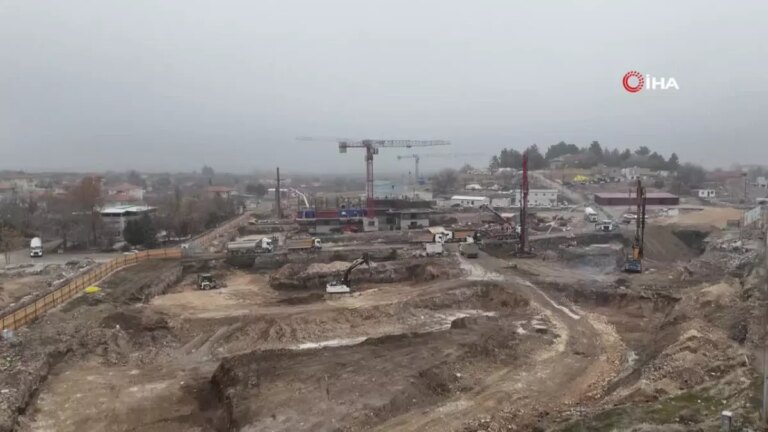 Malatya’da depremin yıktığı Başpınar’da inşaatlar yükseliyor