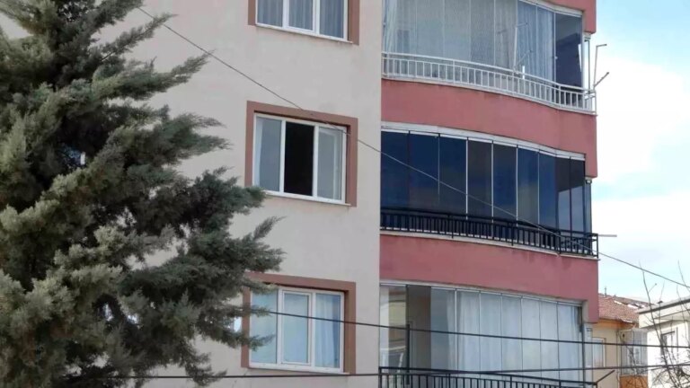 Malatya’da Kanlar İçinde Bulunan Adam Hayatını Kaybetti