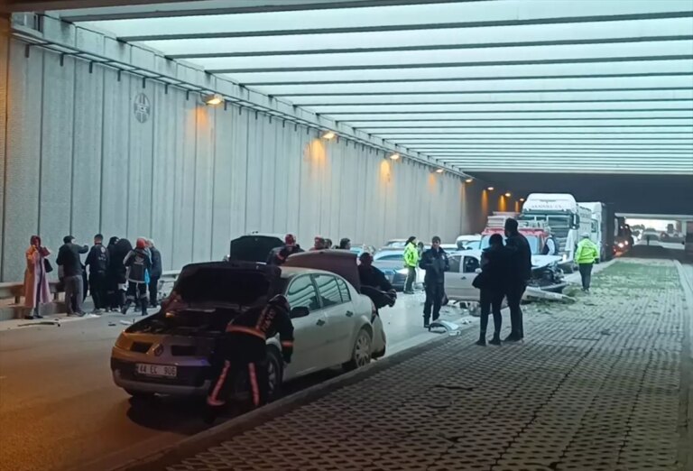 Malatya’da Zincirleme Trafik Kazası: 7 Yaralı