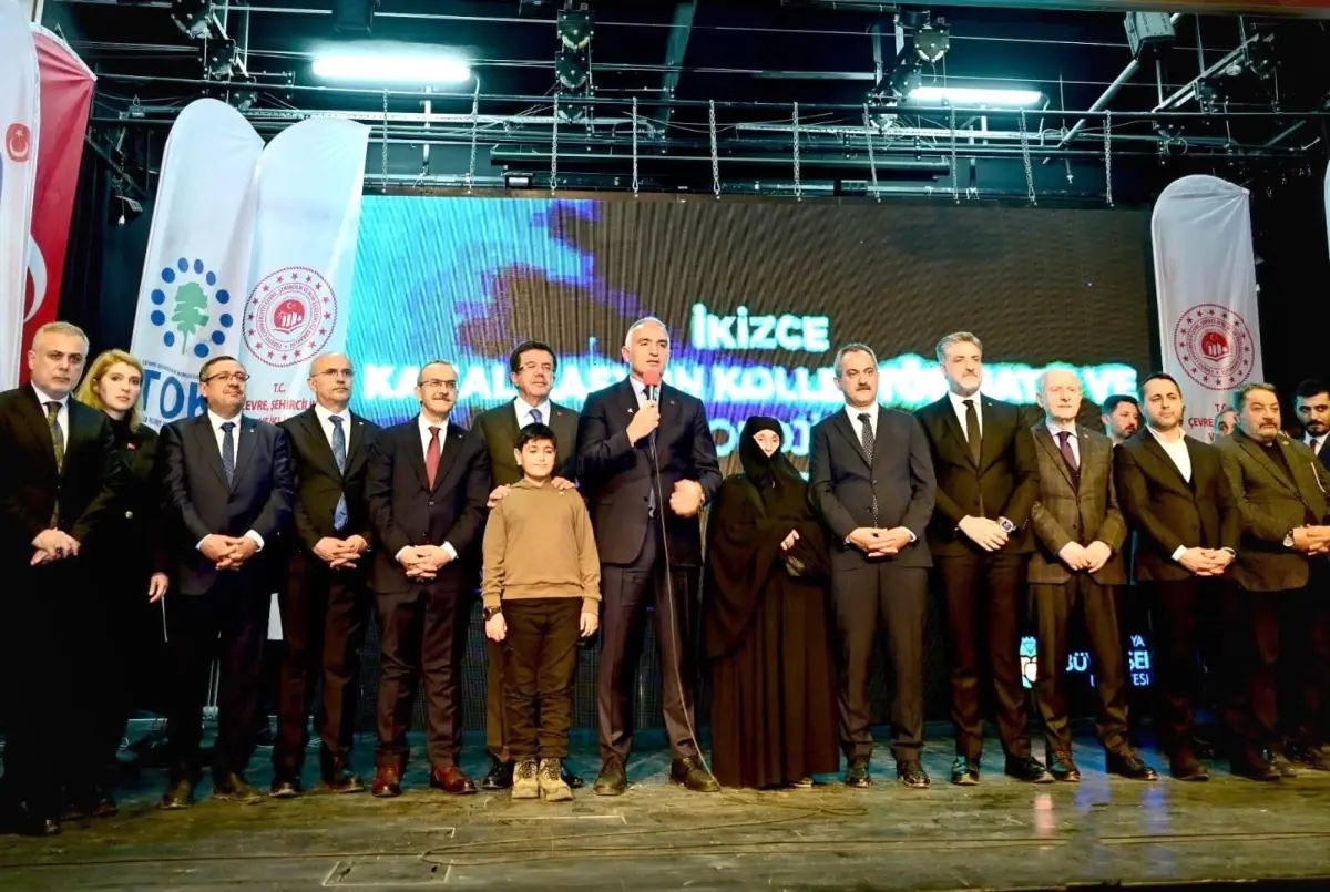 Bakan Ersoy, Depremin Yıl Dönümünde Malatya’da Anma Programına Katıldı