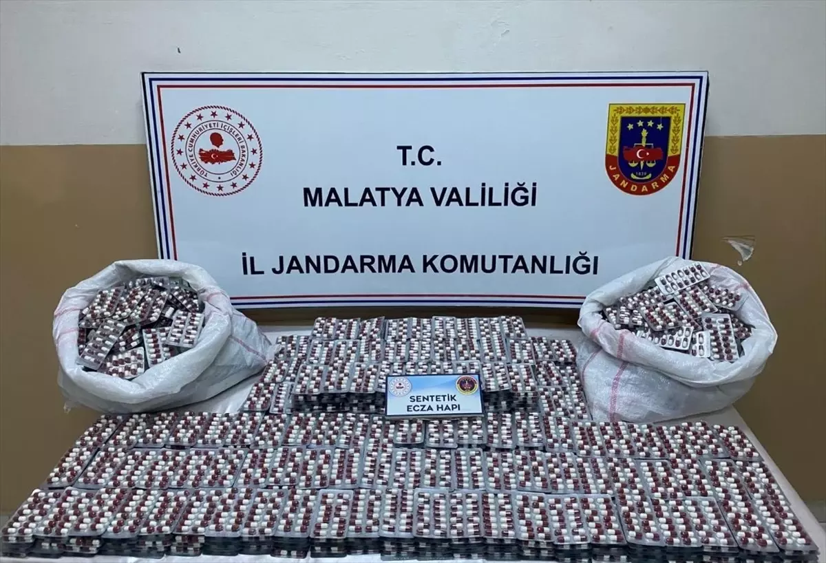 Malatya’da 15 Bin Sentetik Ecza Hapı Ele Geçirildi