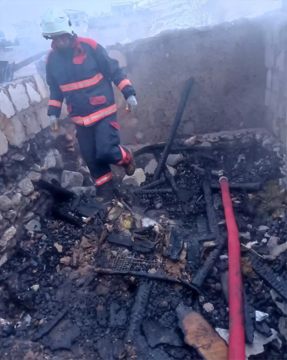 Malatya’da Ahır Yangını: 25 Küçükbaş Hayvan Telef Oldu