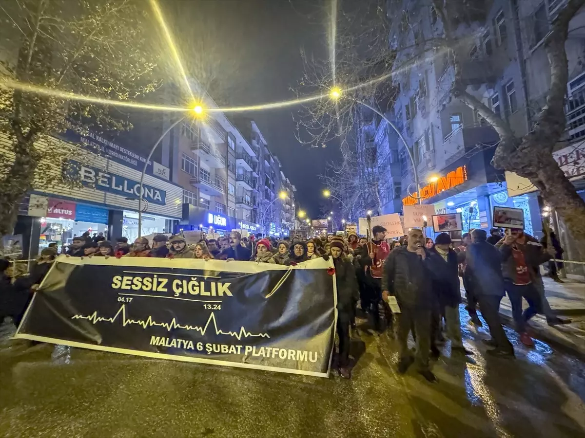 Malatya’da Depremde Hayatını Kaybedenler Anıldı
