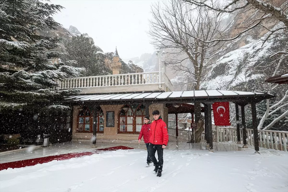 Malatya’da Kar Yağışı Hayatı Etkiliyor