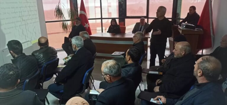 Malatya’da Kayısı Üretimi İçin Eğitim Toplantısı Düzenlendi