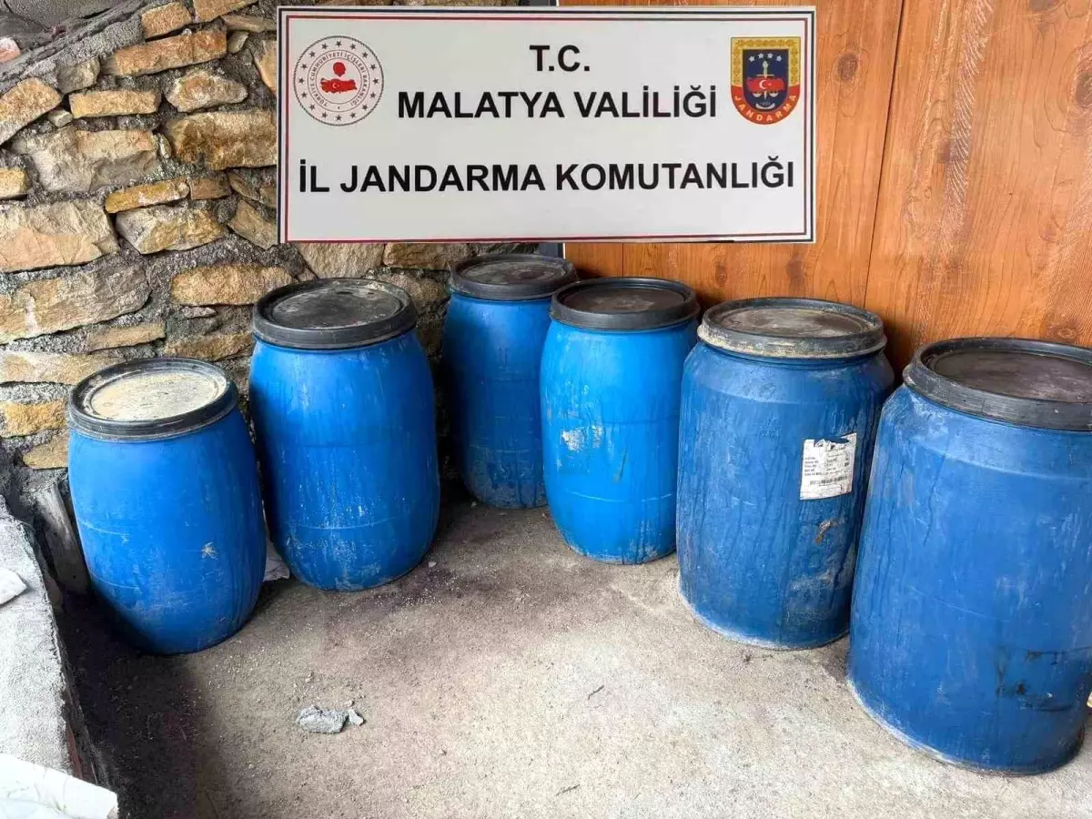 Malatya’da Kaçakçılığa Büyük Darbe: 200 Kilogram Tütün ve 700 Litre Kaçak Alkol Ele Geçirildi