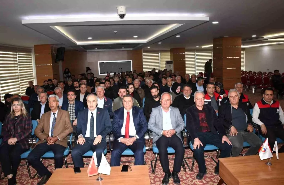 Malatya’da Kayısı Üretiminde İlaç Kalıntısı Sorununa Çözüm Toplantısı