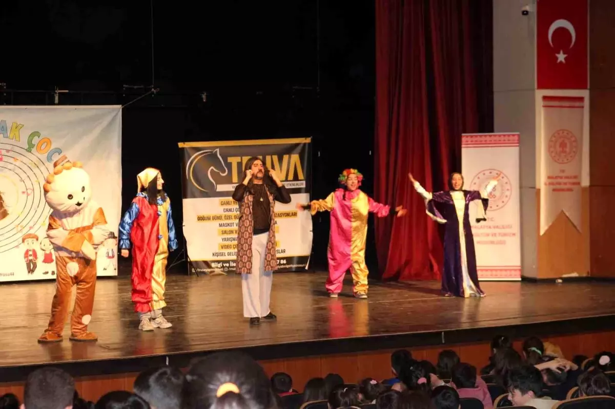 Yeşilyurt’ta Çocuklar Barış Manço Şarkılarıyla Eğlendi